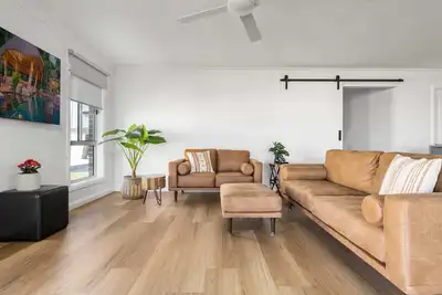 Image de Brilliant Brennan - Modern 4 Bed, 2 Bath Home