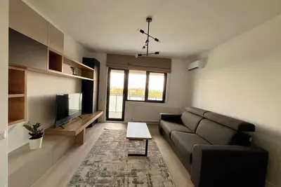 Image de The Butterfly Suite_5 minutes to the Carol Park