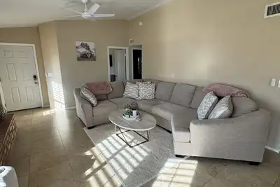 Image de Cozy house in a quiet neighborhood with jacuzzi