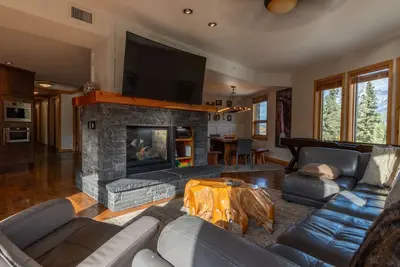 Image de Canmore Premier - Rundle Cliffs Lodge 305 @ Spring Creek