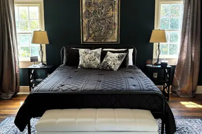 Image de Charming 2 bedroom 1 bathroom. Prime location in Abingdon's Historic District.