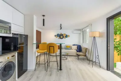Image de Indigo 1-Br Apt W/ Terrace & 24-7 Power in Batroun
