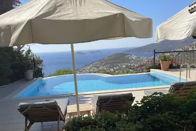 Image de Relaxing Villa Iris- 3 bedrooms, private pool, garden and beautiful sea views