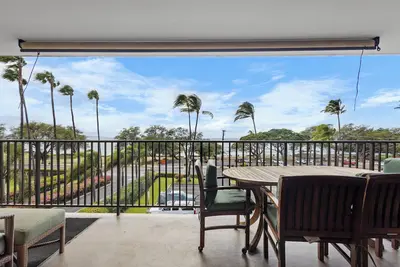 Image de Maui Parkshore 416: two bedroom condo with stunning view of the ocean.