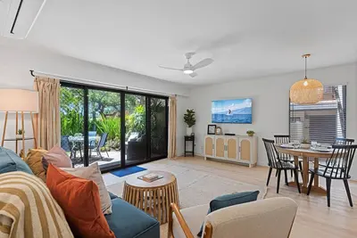 Image de Tropical Paradise Awaits at Maui Kamaole L107. Across from 2 Fave Beaches!