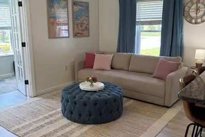 Image de Cozy Renovated Cottage with Game Room, WiFi, Ac - Mins to Beach & Boardwalk