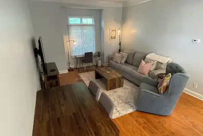 Image de The Duchess of UpTown - 1st Ward!