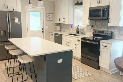 Image de Less than 10 minutes from Ole Miss in the city limits!