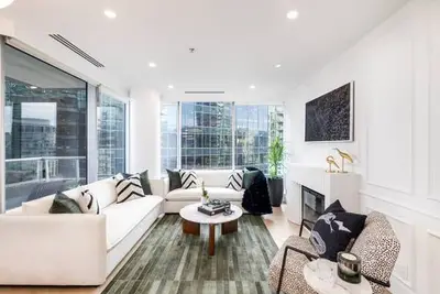 Image de Luxury Furnished Living @ Shangri-La Serenity Suites – Newly Renovated