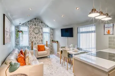 Image de Stylish 2Bed Apartment 10min to Centre with Garden