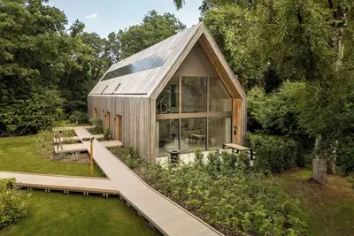 Image de Luxurious lodge for 6, bathed in natural light, located in the green heart of Belgian Limburg.