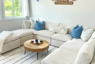 Image de •Brand New• Lake View •Stylish+Modern• Cottage