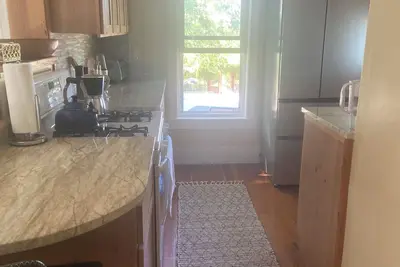 Image de Farmhouse Light-filled Loft in Ashland's Historic Railroad District