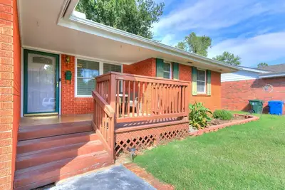 Image de Charming 2-bedroom house 1. 5 Bath home in core Norman 1. 5 miles from Ou