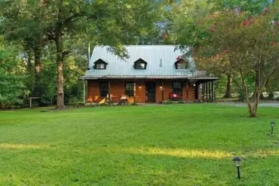 Image de Log home on 4. 4 acres| Hot tub | 20kw Generator, Log home on 4. 4 acres| Hot tub | 20kw Generator