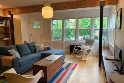 Image de Cozy + Modern North End Halifax Cottage