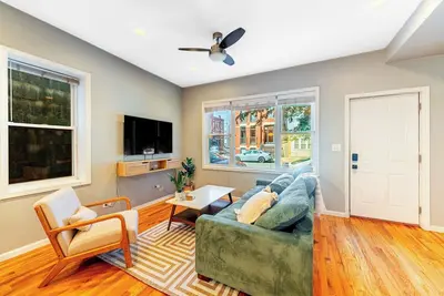 Image de Cozy 2br-2bth Oasis Near West Loop-Downtown Chicago!