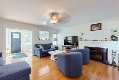 Image de Charming Cottage with Cozy Comfort and Easy Access to Outdoor Adventures