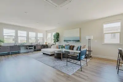 Image de Trendy Sunnyvale 3br w/ Parking & W/D, nr Groceries, by Blueground