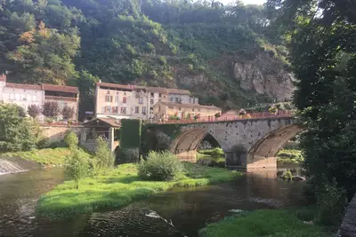 Image de Maison de vacances 'La Maison De Traverse' avec terrasse privée, Wi-Fi et climatisation