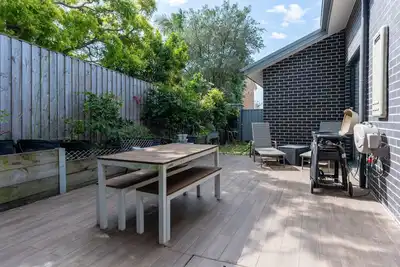 Image de Modern 3-Bed Townhouse with Alfresco Dining & Bbq