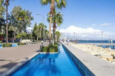 Image de Appartement 1 chambre au centre-ville Ă quelques pas de la mer