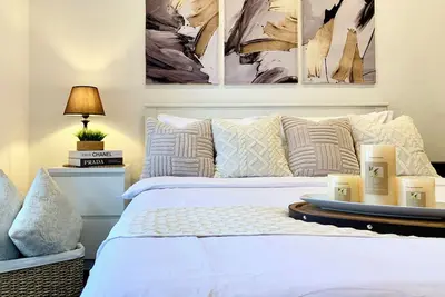 Image de Luxe Condo Getaway 5mins to Session Road Burnham Park w/ Free Parking Fast Wifi