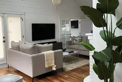 Image de Unique City Character Home