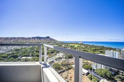 Image de Stunning Ocean & Diamond Head Views Await at 2Bedroom Diamond Head Vista