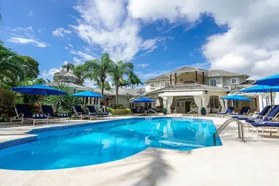 Image de A Stunning 7 Bedroom Sandy Lane Villa With Chef & Beach Club Access.