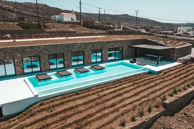 Image de Luxury villa with 5 bedrooms, private pool and sea views