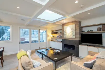 Image de Meribel Penthouse by Curate Telluride- Lux Home in Town, Views, Grill, Updated
