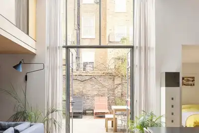 Image de Historic artists studio in peaceful central Primrose Hill