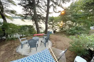 Image de Waterfront Oasis - New Listing