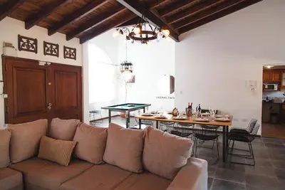 Image de Spacious 4-bedroom villa with WiFi and Ac in charming Luján de Cuyo