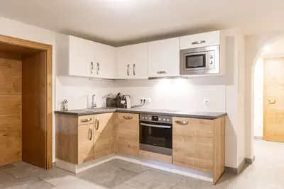 Image de Apartment #1 with 2 bedrooms for up to 6 people