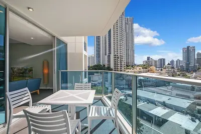 Image de City Meets Coast Modern Resort Haven by the Beach