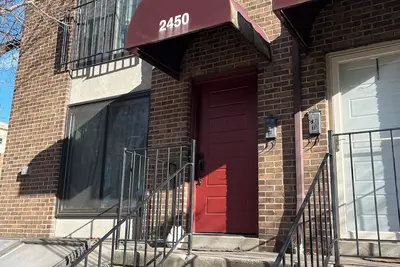 Charming 2-bedroom condo with WiFi, Ac, <10 min from downtown Cincinnati
