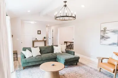 Image de Charming 3-bedroom, Kid Friendly, 10min to Springfield, Countryside-1 Acre