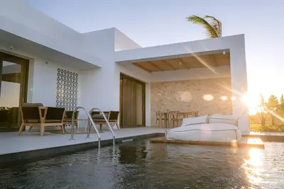 Image de Luxury Kos Villa | Villa Pigwidgeon | 1 Bedroom | Spacious Furnished Sun Terrace | Private Outdoor Pool | Bbq Facilities | Shaded Outdoor Dining Area | Tesla Car Included | Shared Outdoor Gym, Playground, Cinema and Bar | Tigaki
