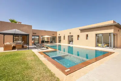 Villa Sanna à Marrakech : Le Luxe et la Sérénité au Cœur d’un Havre de Paix