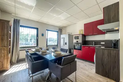Image de Triple-Vue ville-Salle de bain partagée
