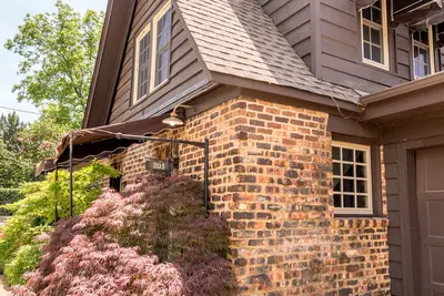 Image de Charming and Historic Holly Cottage Carriage House in Downtown Tyler