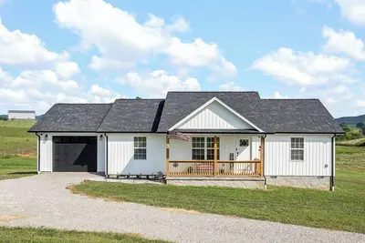 Image de Country Stay near Burgess Falls and More!