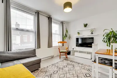 Image de A Spacious 6 Bedroom House in North London with Free Parking & 3 Bathrooms