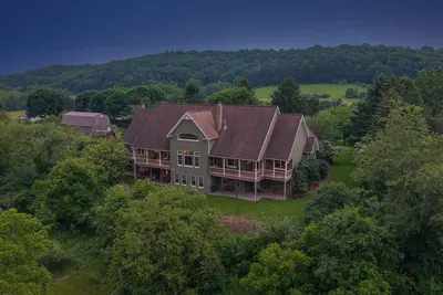 Image de Walker Lake Lodge | Right Near Walker Lake + Hot Tub!