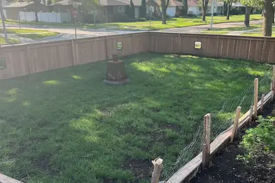 Image de Spacious modern home with fully fenced yard. Pet friendly! Quiet neighbourhood.