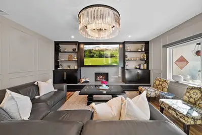 Image de Charming entire 3 bedroom Fullerton home with private pool & yard! !