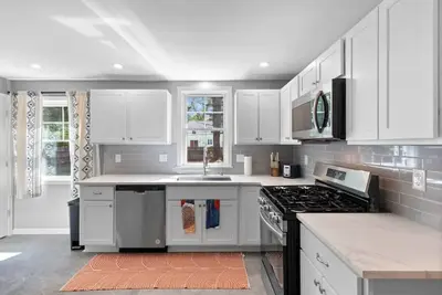 Image de Minutes from UofR- Large 3bdrm!