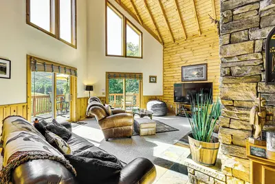 Image de Deck & Mtn Views: Log Cabin By Snowshoe Mountain!